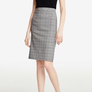 ANN TAYLOR Glen Plaid Flounce Back Skirt Greystone